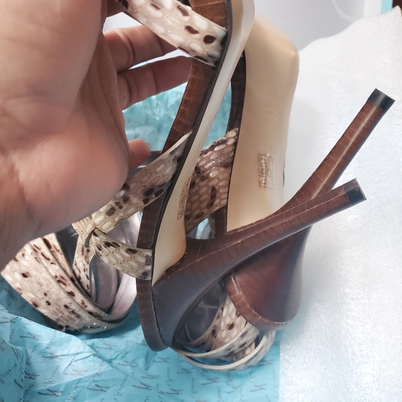 NWT Marciano heels (Reiko) 9.5 - Picture 5 of 13